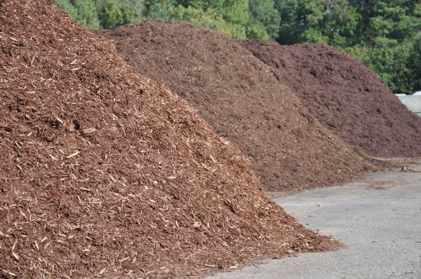 Brown Mulch Delivery in Nashua
